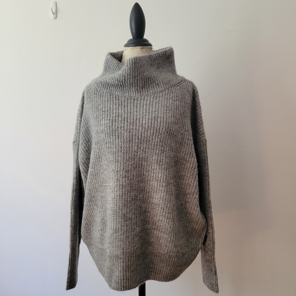 Calvin Klein Jeans Gray Knit Sweater